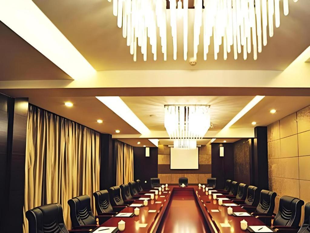 Fortune Hotel Лунъян Экстерьер фото