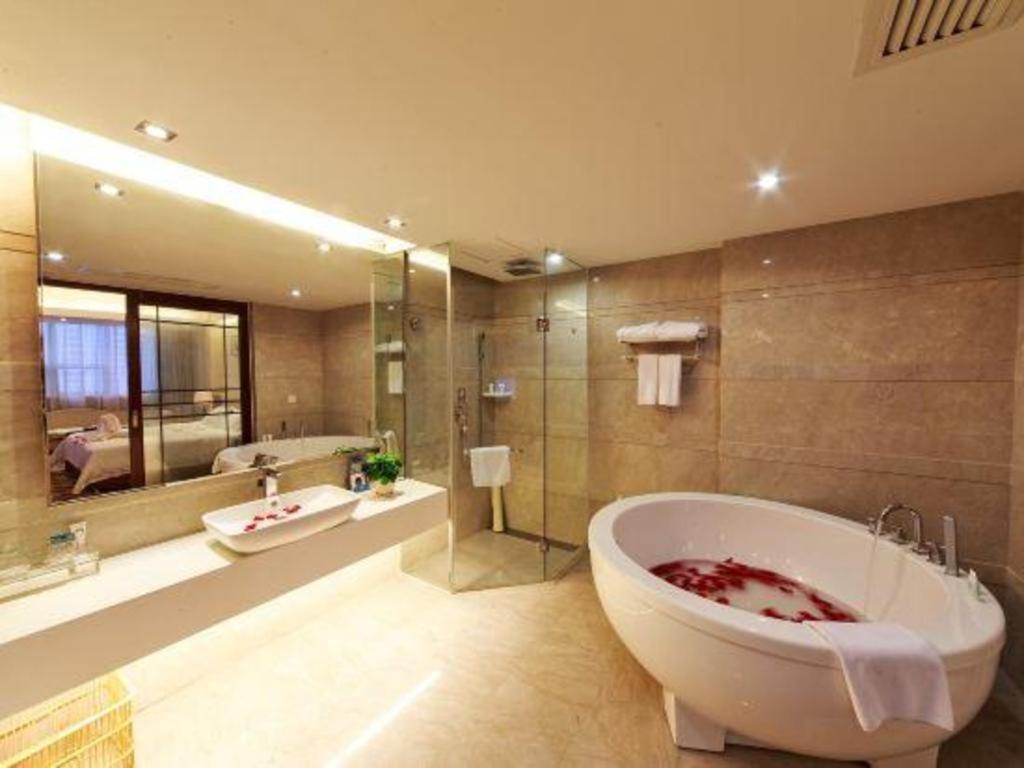 Fortune Hotel Лунъян Экстерьер фото